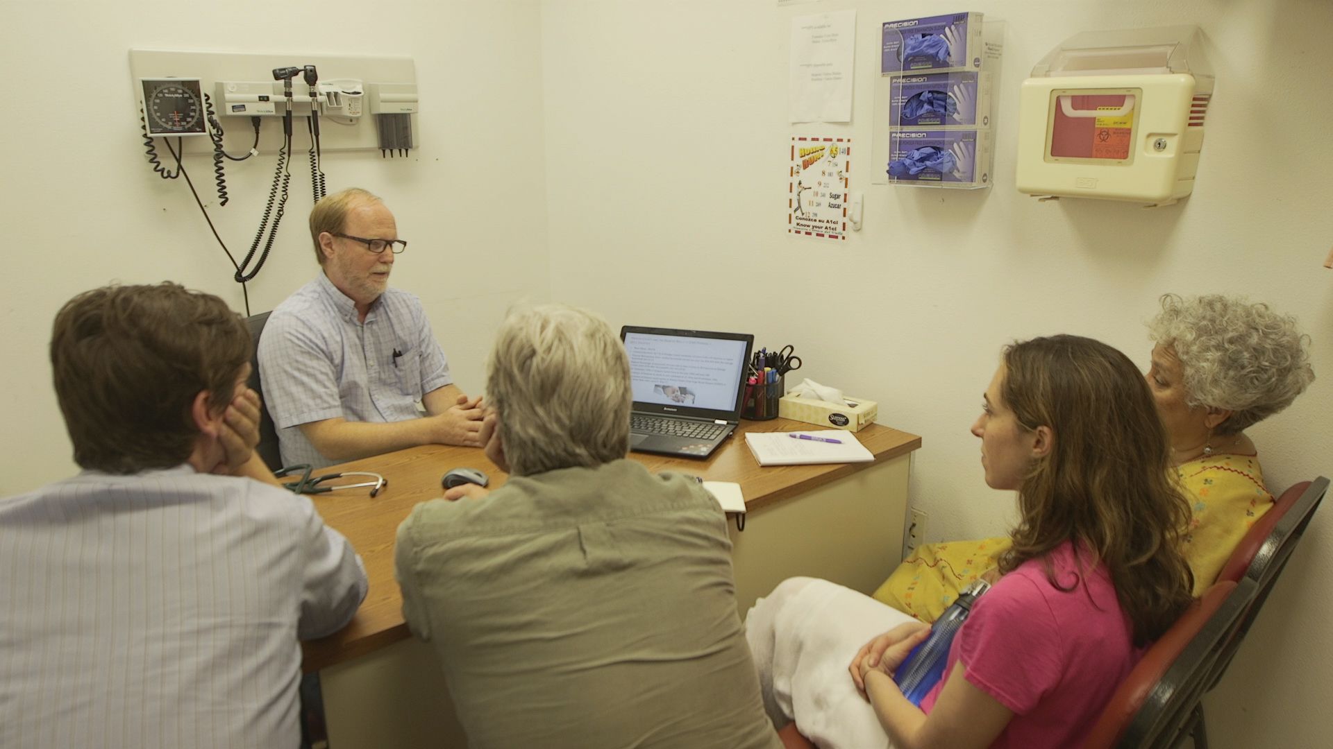 Video screenshots of LaIsla Network and Migrants Clinician Network investigating Chronic Kidney Disease of unknown origin in South Texas. Members of La Isla Network meet with Dr. Brian Wickwire at his federally funded clinic in McAllen, Texas. July 2017